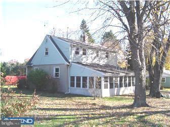 922 Ivyland Road Warminster, PA 18974 - Photo 3 of 12 Exterior Back