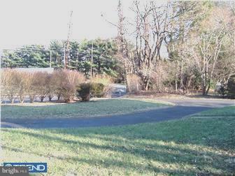 922 Ivyland Road Warminster, PA 18974 - Photo 5 of 12 View