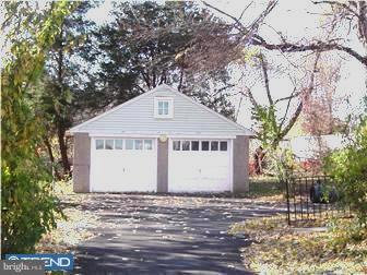 922 Ivyland Road Warminster, PA 18974 - Photo 6 of 12 Gallery Image 6