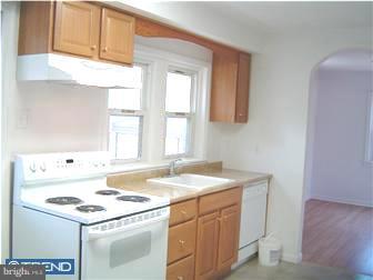 922 Ivyland Road Warminster, PA 18974 - Photo 8 of 12 Kitchen