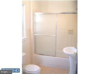 922 Ivyland Road Warminster, PA 18974 - Photo 9 of 12 Gallery Image 9