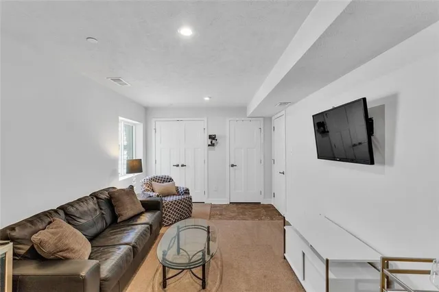 $384,900 | 106 Moyer Hill Drive, Cranberry Township, PA 16066