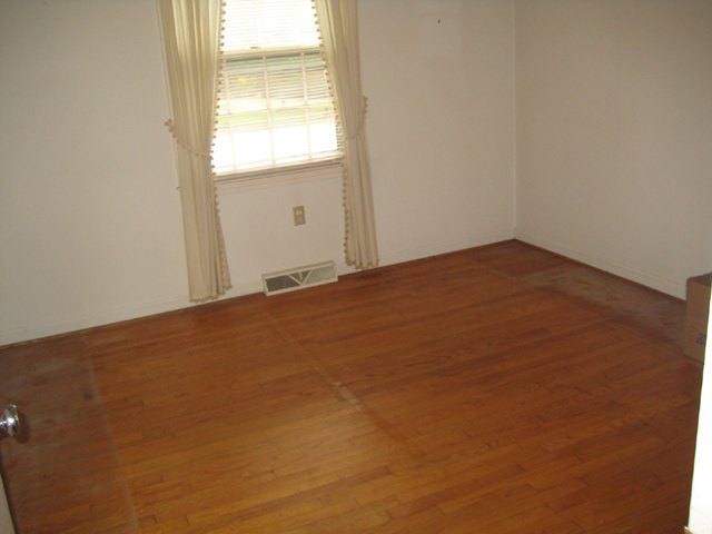 119 Buckingham Road Greenville, SC 29607 - Photo 11 of 17