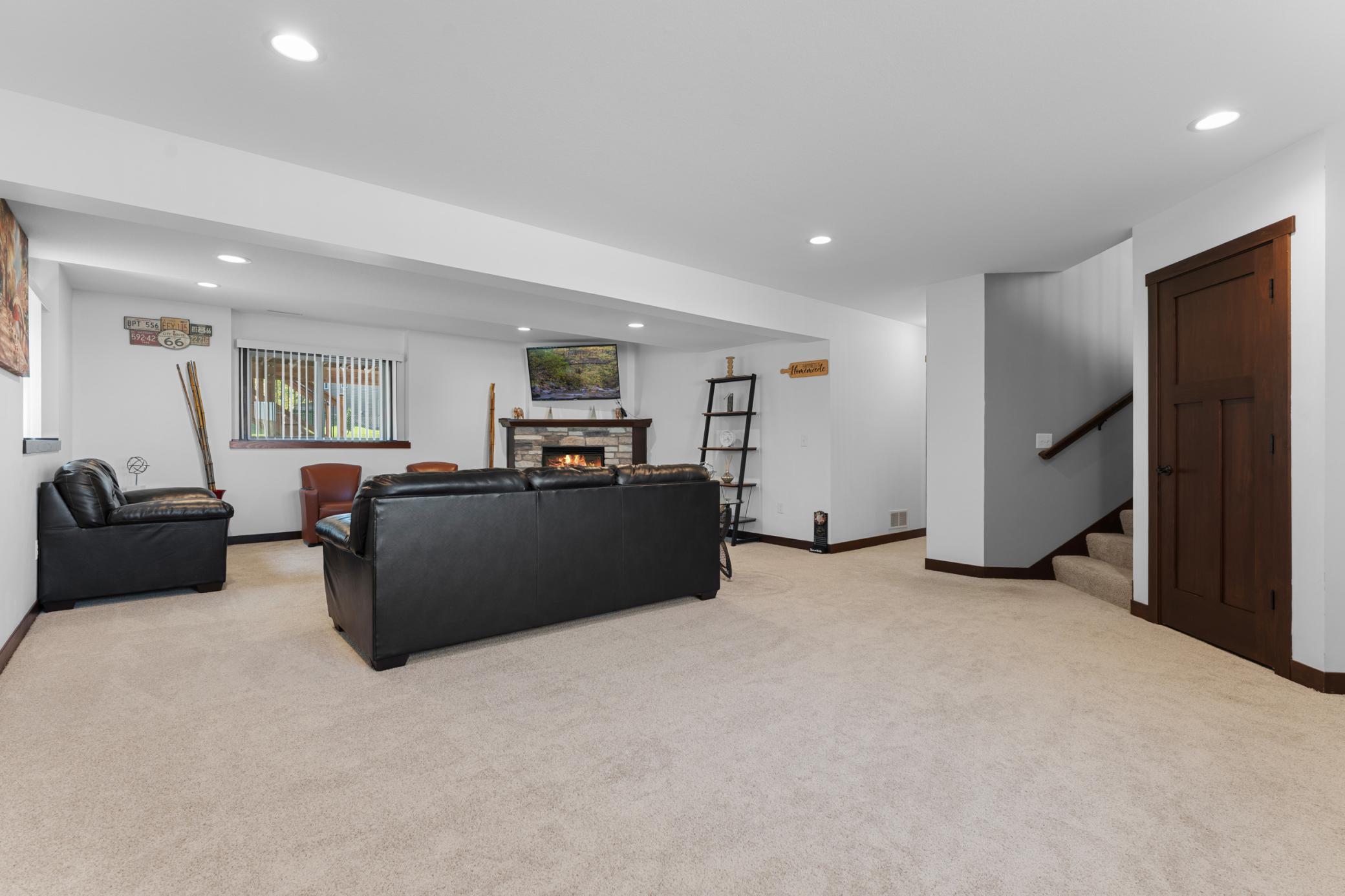 870 Portsmith Drive Northwest Rochester, MN 55901 - Photo 19 of 33