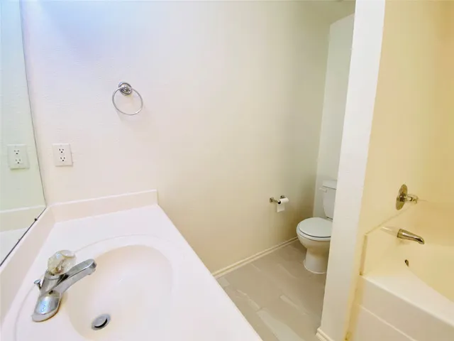 $1,850 | 5747 Wandering Creek Drive, Richmond, TX 77469