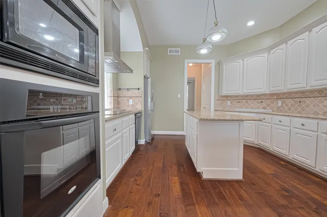 $3,400 | 36 Watermill Place, Sugar Land, TX 77479