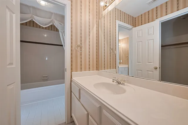 $3,400 | 36 Watermill Place, Sugar Land, TX 77479