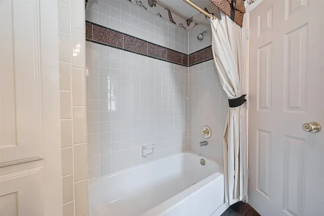 $3,400 | 36 Watermill Place, Sugar Land, TX 77479