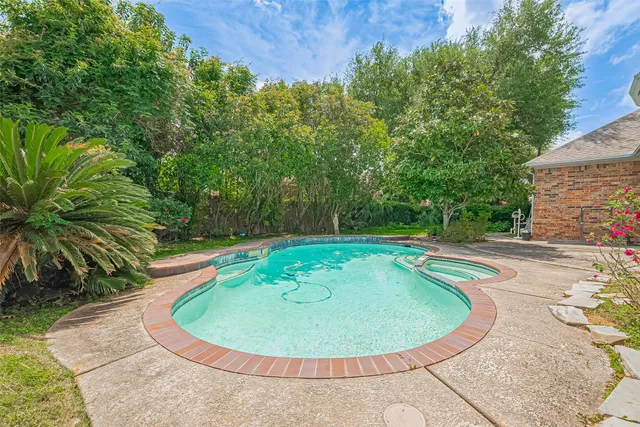 $3,400 | 36 Watermill Place, Sugar Land, TX 77479