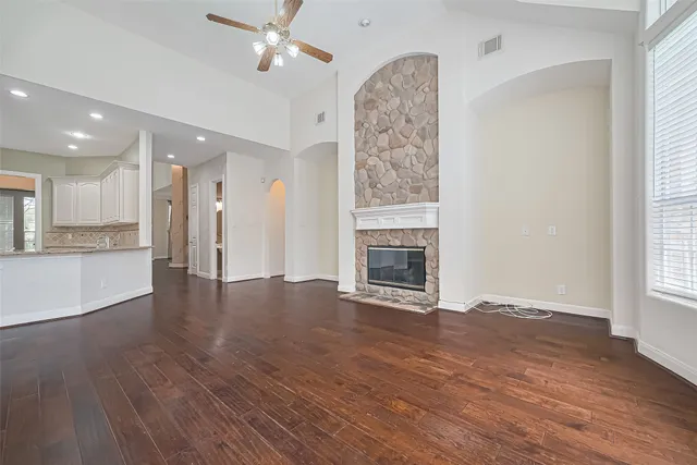 $3,400 | 36 Watermill Place, Sugar Land, TX 77479