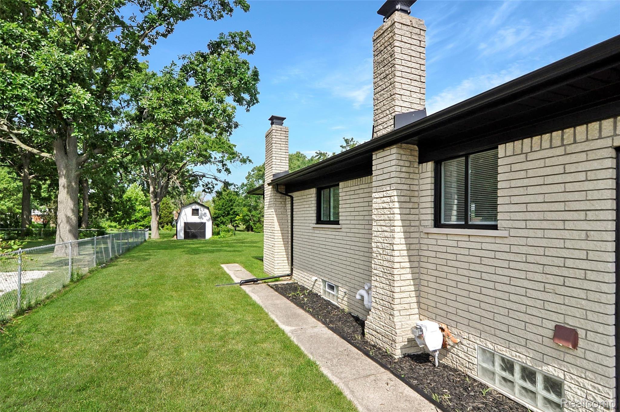 38235 Radde Street Clinton Township, MI 48036 - Photo 48 of 51 DSC_0158.jpg