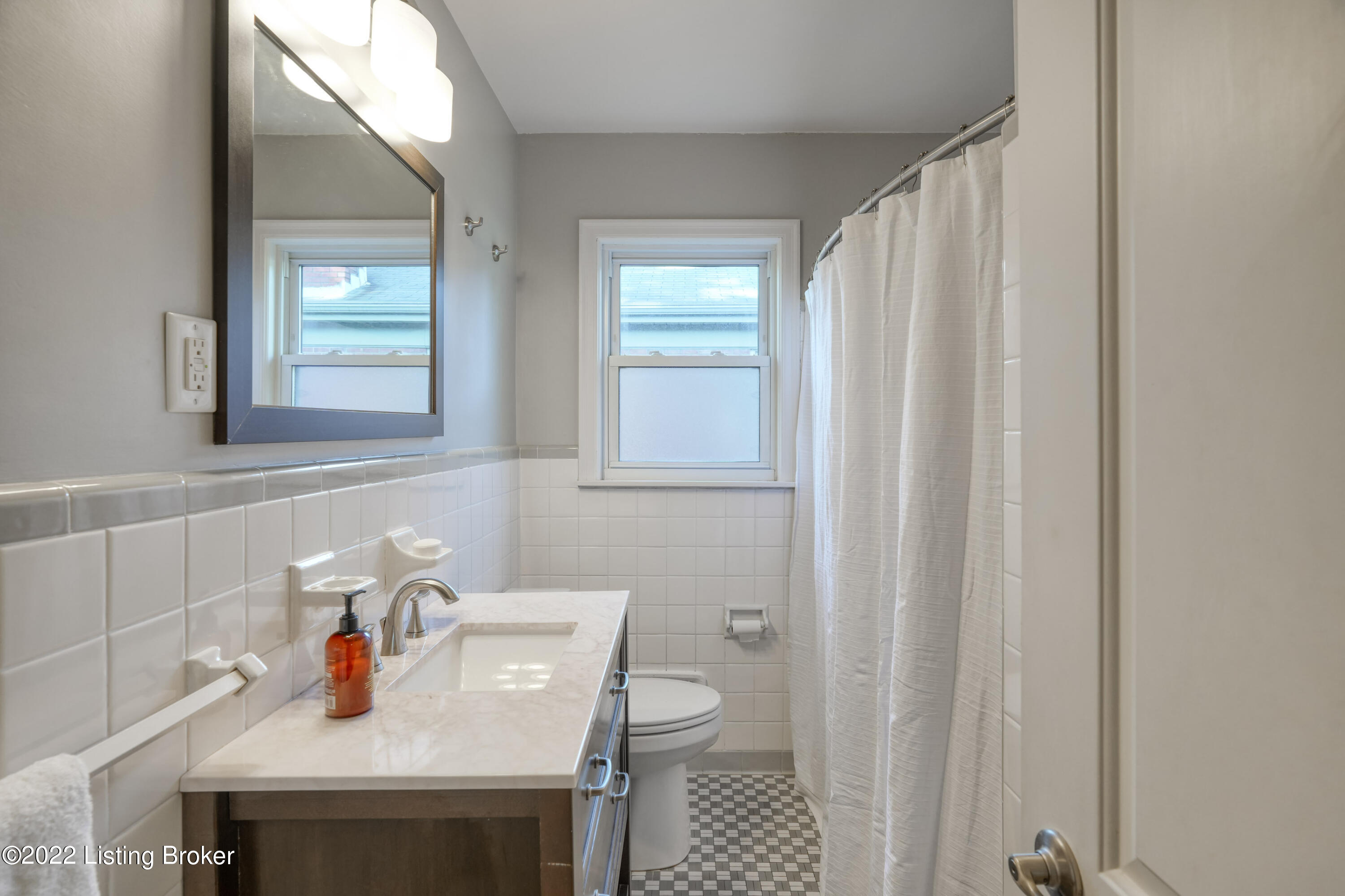 308 Sage Road Louisville, KY 40207 - Photo 22 of 31 017 - 20210927 702243