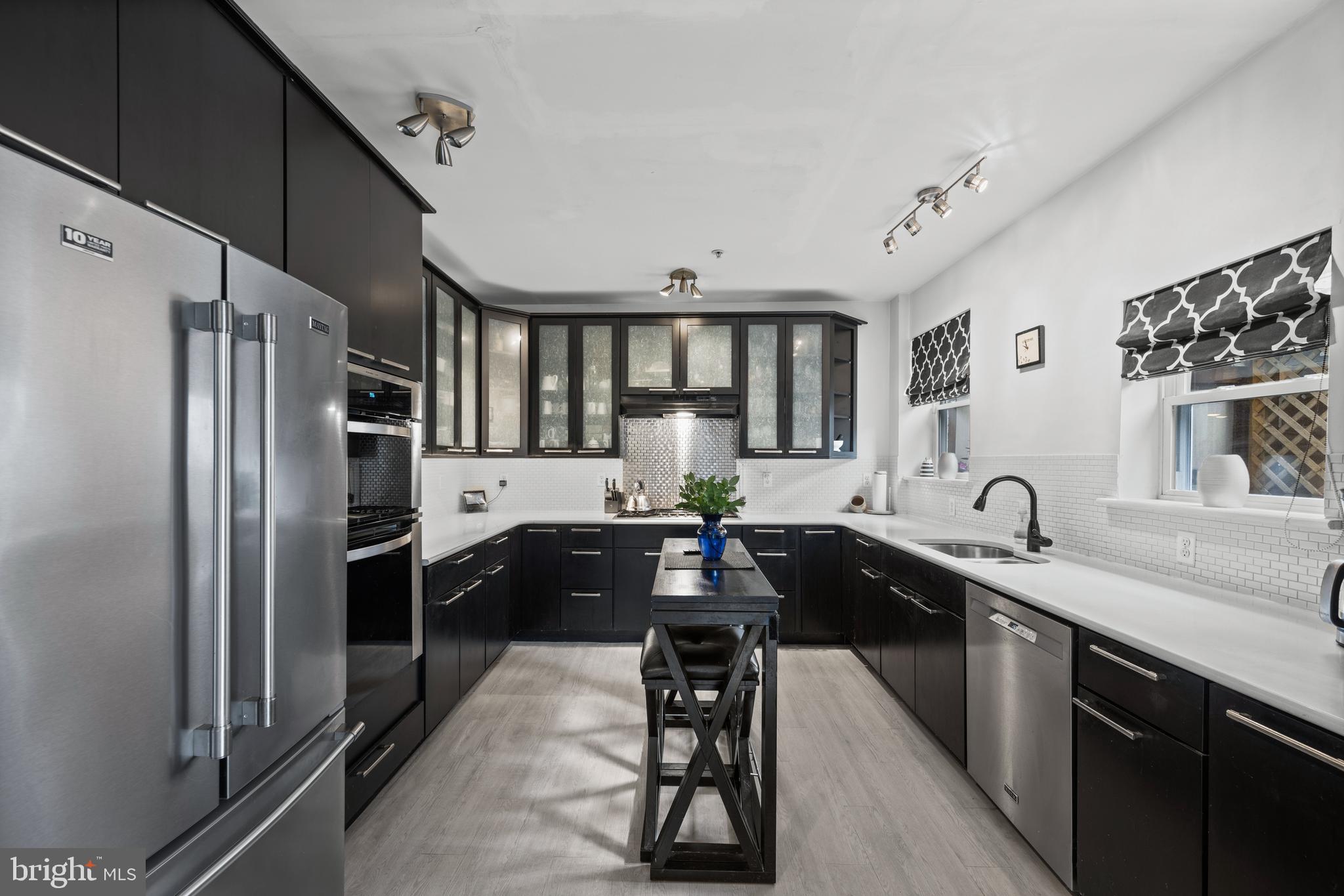 210 South High Street Baltimore, MD 21202 - Photo 16 of 80 Kitchen