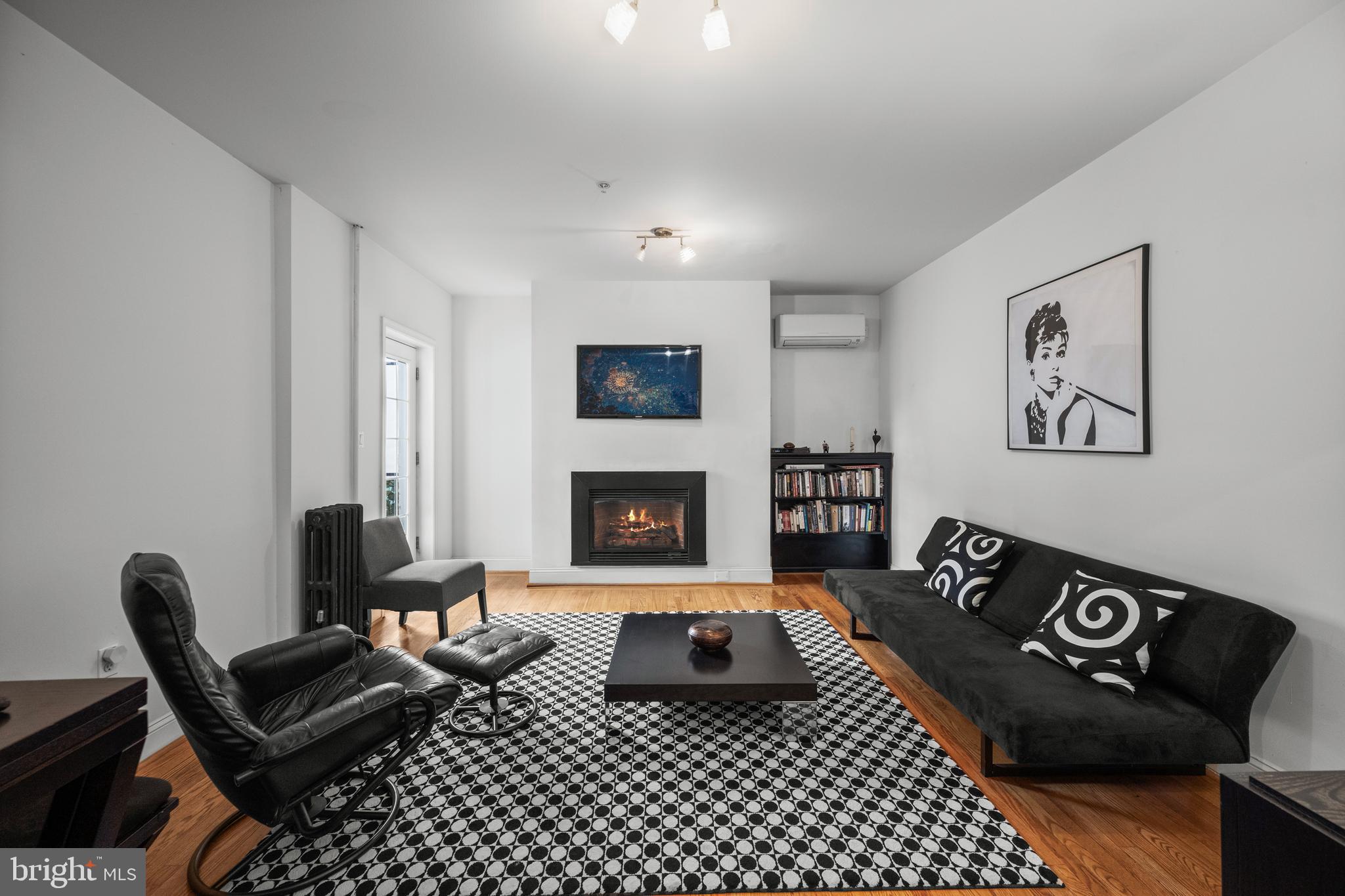 210 South High Street Baltimore, MD 21202 - Photo 20 of 80 2nd Floor Living Room