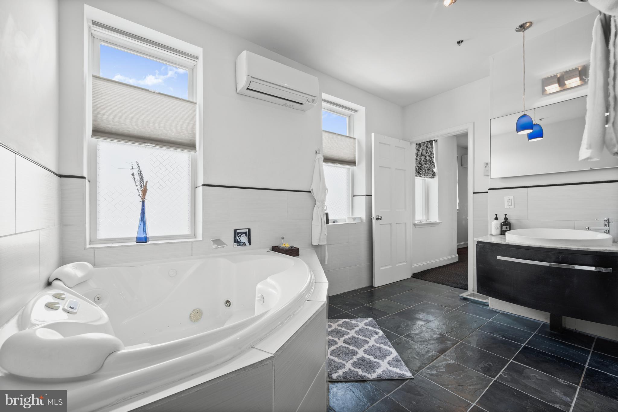 210 South High Street Baltimore, MD 21202 - Photo 40 of 80 Ensuite 4