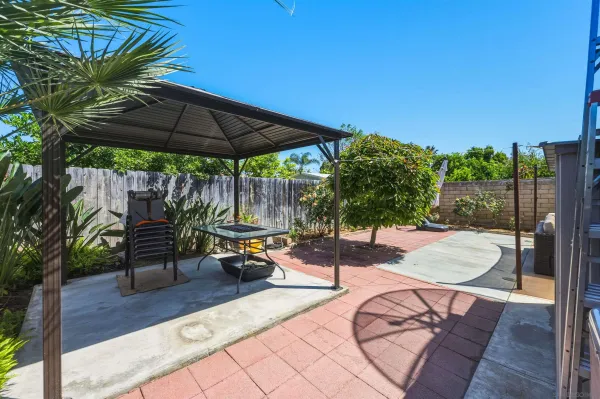 $774,999 | 4626 Calle De Retiro, Oceanside, CA 92057