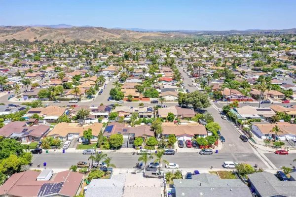 $774,999 | 4626 Calle De Retiro, Oceanside, CA 92057