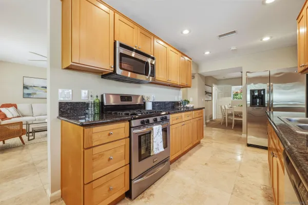$774,999 | 4626 Calle De Retiro, Oceanside, CA 92057
