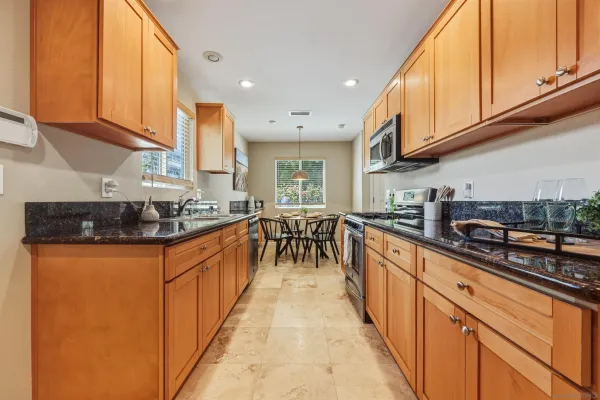 $774,999 | 4626 Calle De Retiro, Oceanside, CA 92057