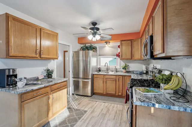 $364,900 | 2131 Sunkist Avenue, Waukesha, WI 53188