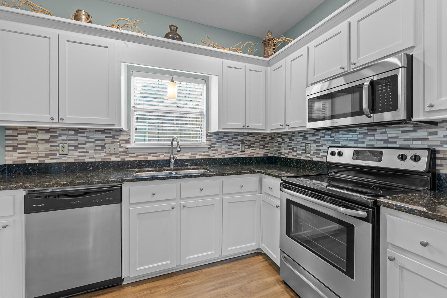 967 Provincial Circle Mount Pleasant, SC 29464 - Photo 11 of 25 11-967 Provincial-11