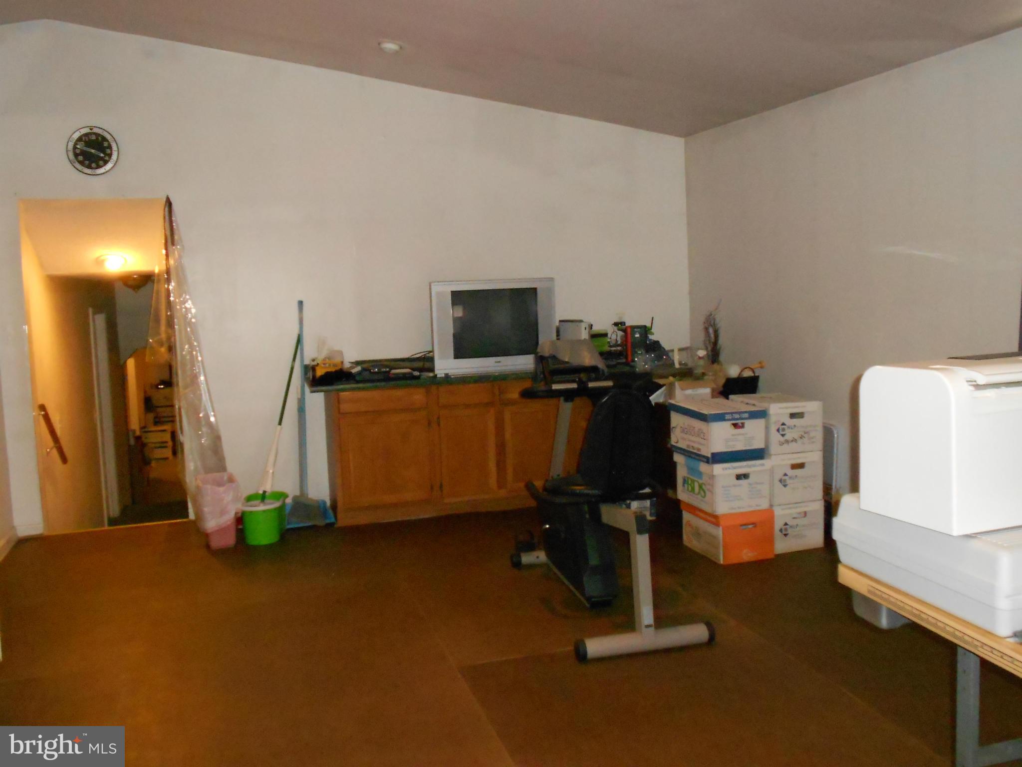 6700 Springbrook Lane Clinton, MD 20735 - Photo 22 of 23 Family Room