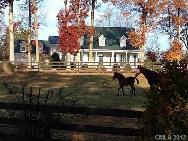1022 Robinson Road Gastonia, NC 28056 - Photo 1 of 16 Gallery Image 1