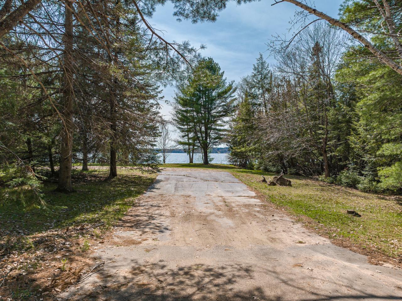 1489 Everett Road Eagle River, WI 54521 - Photo 9 of 17 Gallery Image 9