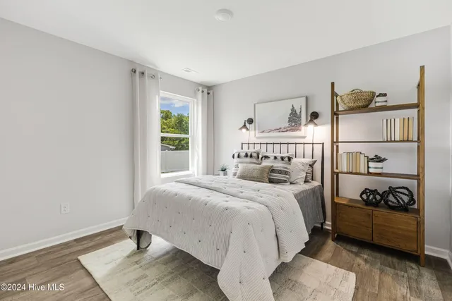 $2,020 | 107 Little Doe Place Southwest, Unit ARIA, Supply, NC 28462