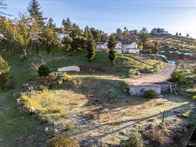 $399,000 | 3600 Crown Hill Drive, Santa Rosa, CA 95404