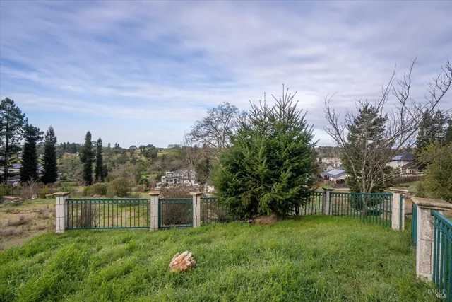 $399,000 | 3600 Crown Hill Drive, Santa Rosa, CA 95404