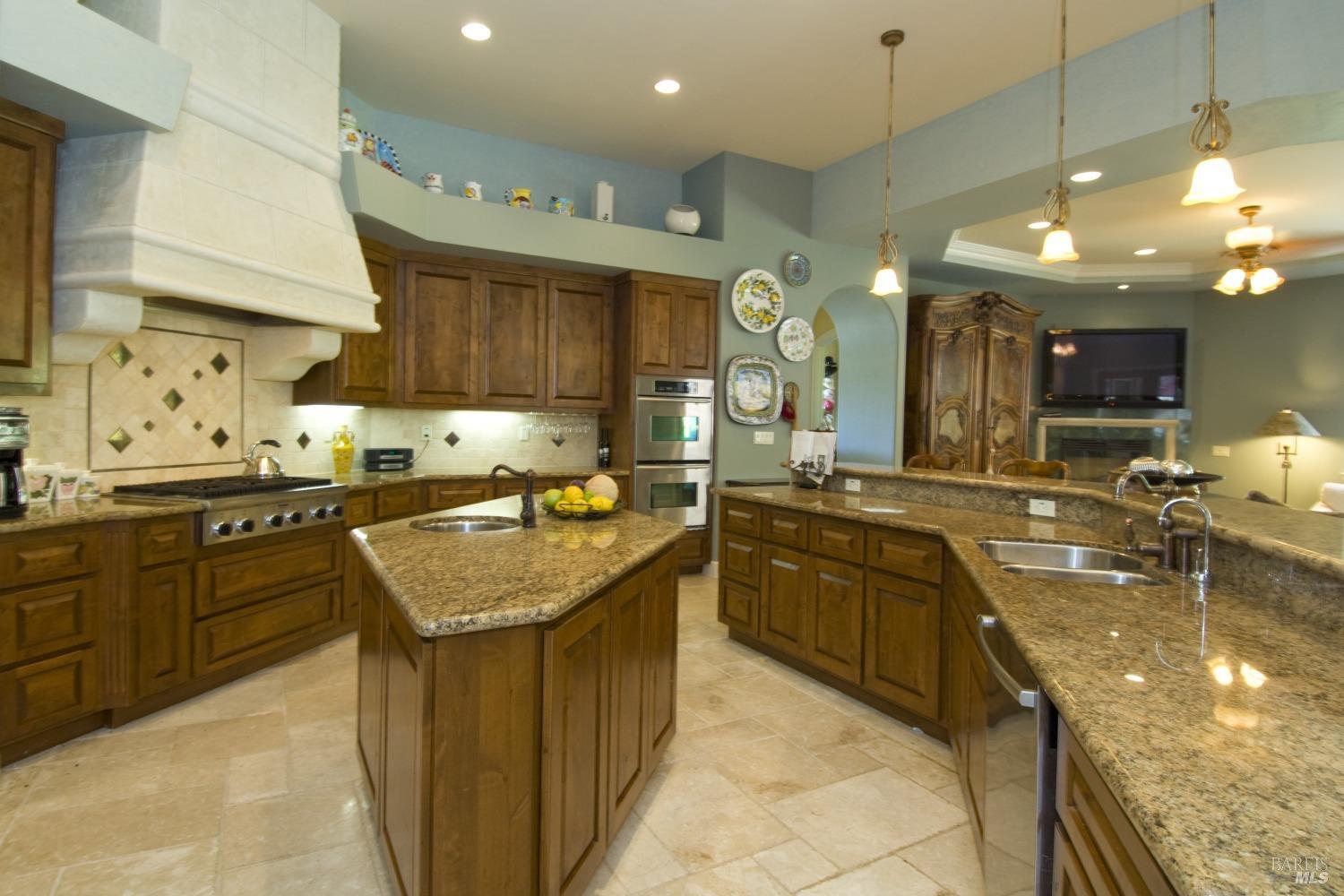 3600 Crown Hill Drive Santa Rosa, CA 95404 - Photo 8 of 29 Large open kitchen concept of previous home.