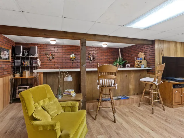 $379,900 | 1330 Fernando Drive, Ashwaubenon, WI 54115