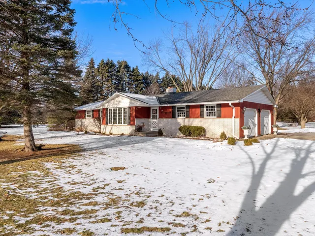 $379,900 | 1330 Fernando Drive, Ashwaubenon, WI 54115