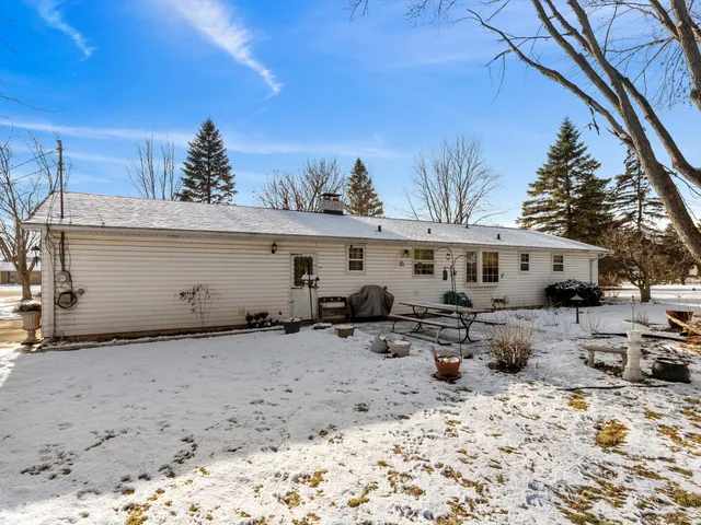 $379,900 | 1330 Fernando Drive, Ashwaubenon, WI 54115