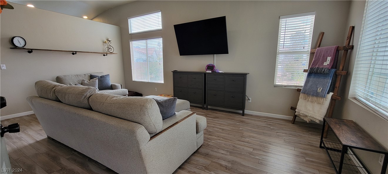 705 Breezy Ridge Drive Henderson, NV 89002 - Photo 7 of 42