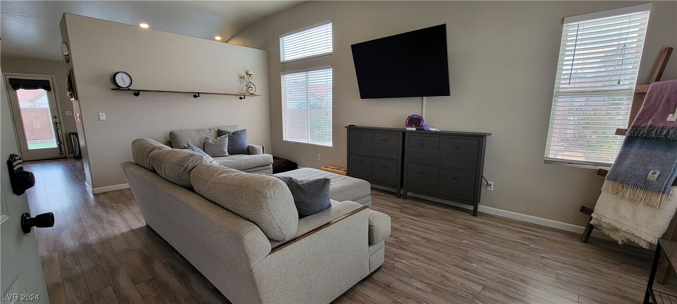 705 Breezy Ridge Drive Henderson, NV 89002 - Photo 9 of 42