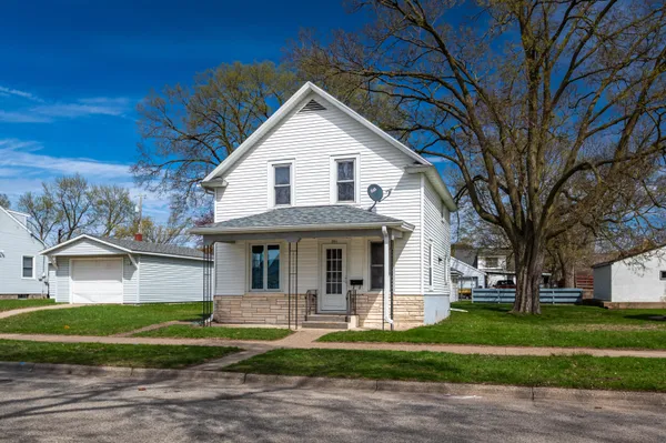 $249,900 | 2011 21st Street South, La Crosse, WI 54601
