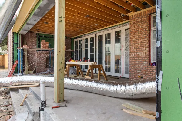 $7,300,000 | 10 Courtlandt Place, Houston, TX 77006