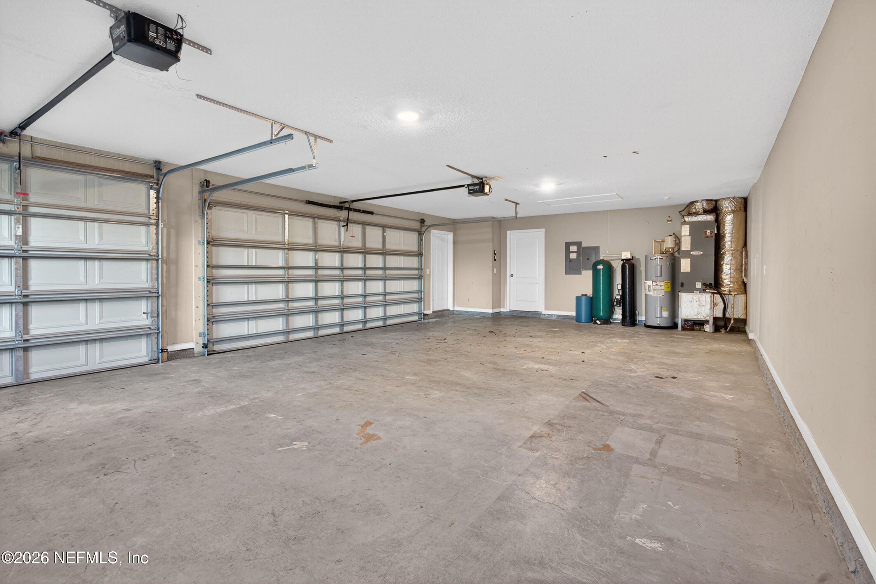 6602 Smithfield Plantation Road Jacksonville, FL 32218 - Photo 26 of 31 garage-1