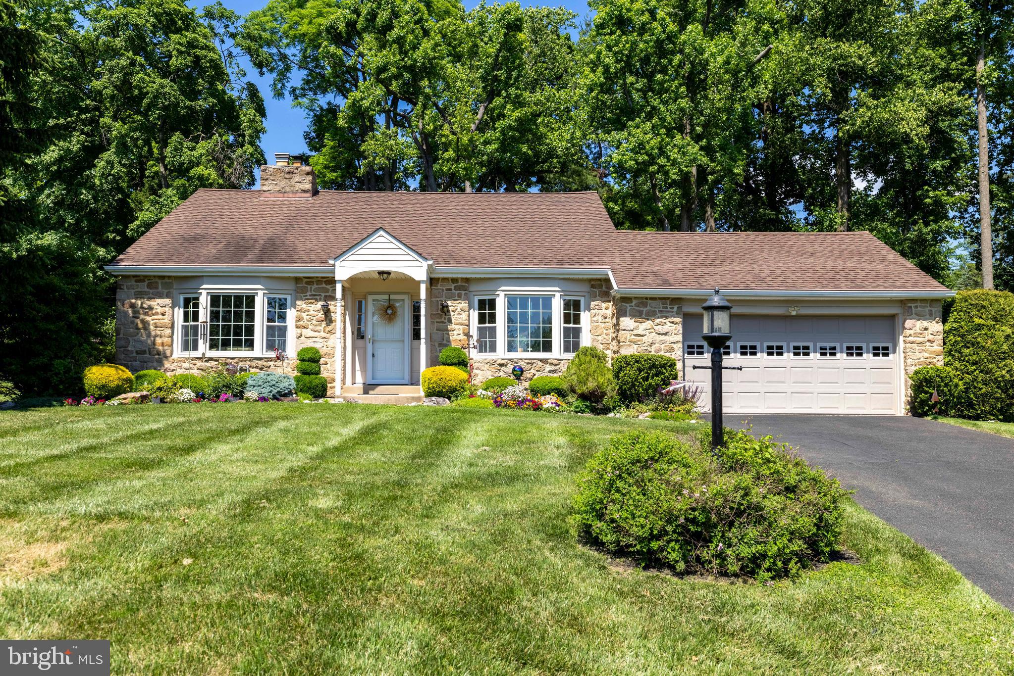 1061 Kipling Road Jenkintown, PA 19046 - Photo 2 of 26
