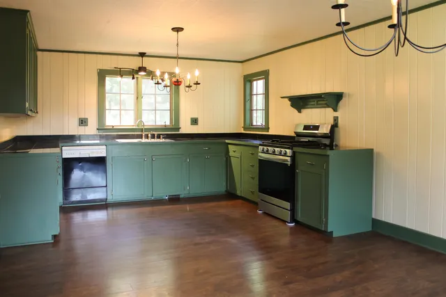 $595,000 | 339 Burt Hill Road, Winchester, NH 03470