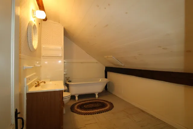 $595,000 | 339 Burt Hill Road, Winchester, NH 03470