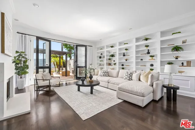 $2,195,000 | 2241 Canyonback Road, Los Angeles, CA 90049