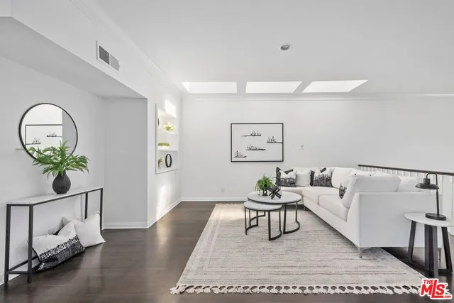 $2,195,000 | 2241 Canyonback Road, Los Angeles, CA 90049