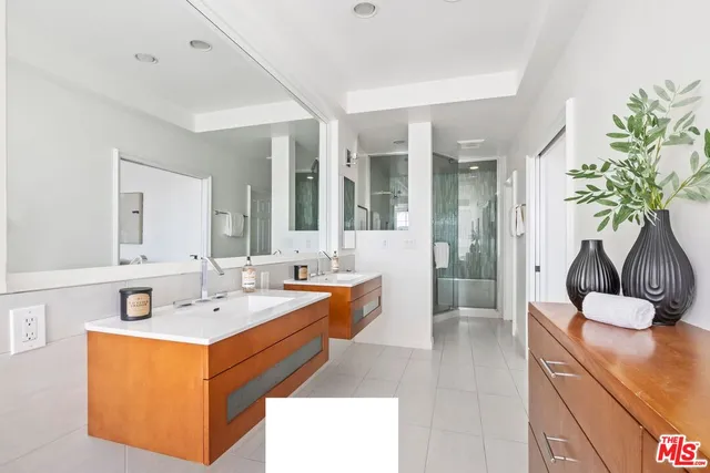 $2,195,000 | 2241 Canyonback Road, Los Angeles, CA 90049