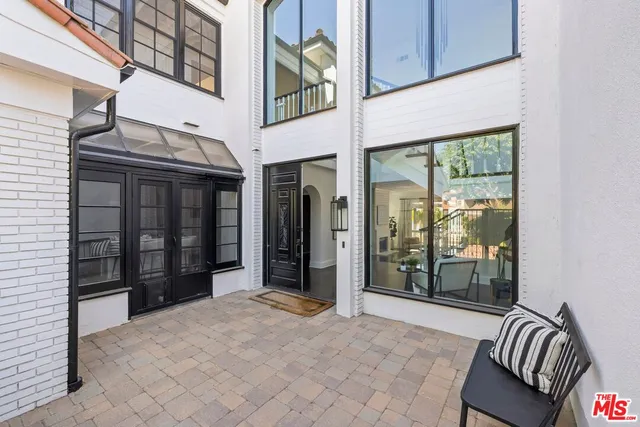 $2,195,000 | 2241 Canyonback Road, Los Angeles, CA 90049