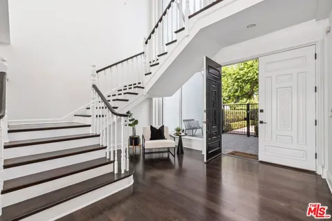 $2,095,000 | 2241 Canyonback Road, Los Angeles, CA 90049