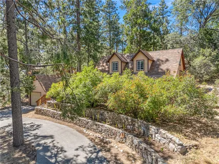 $425,000 | 54540 Tahquitz View Drive, Idyllwild, CA 92549