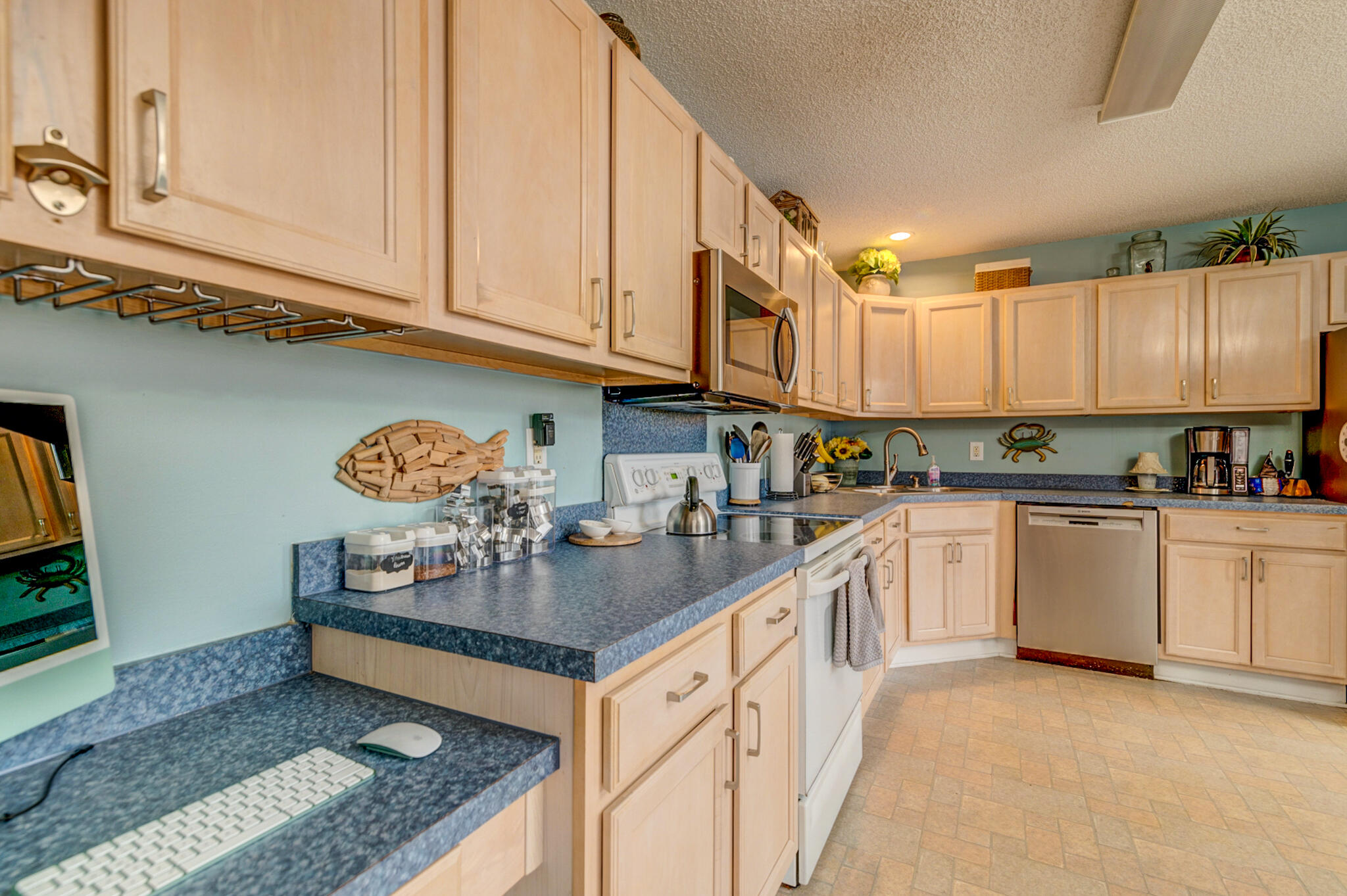 596 Tribeca Court Charleston, SC 29414 - Photo 11 of 40 596 Tribeca - 12 - CHS Media Group